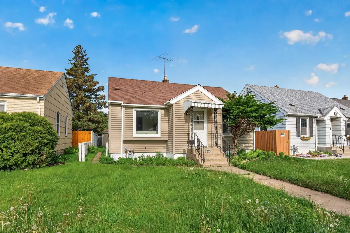 520 7th Avenue S, South Saint Paul, MN 55075 - #1