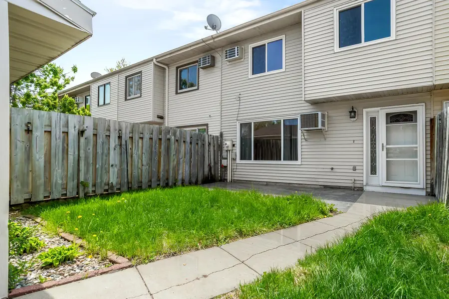 2260 30 1/2 Avenue S, Fargo, ND 58103 - #2