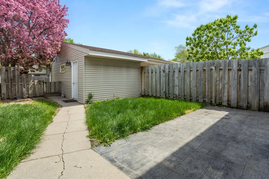2260 30 1/2 Avenue S, Fargo, ND 58103 - #3