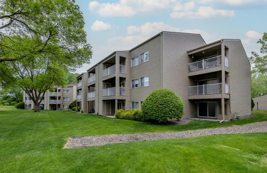 1225 Ferndale Street N #B1, Maplewood, MN 55119 - #2