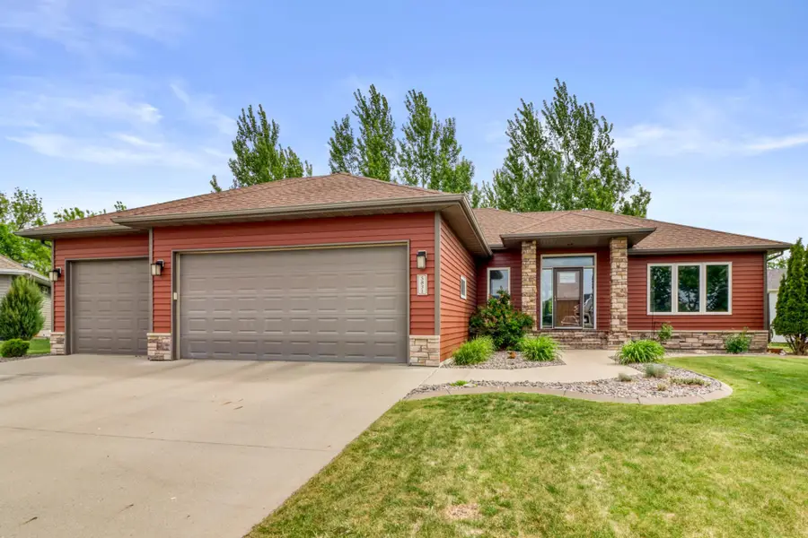 5831 Autumn Drive S, Fargo, ND 58104 - #2