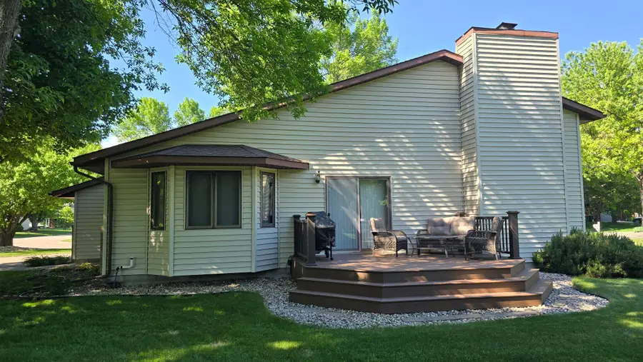 605 Van Buren Street, Marshall, MN 56258 - #3