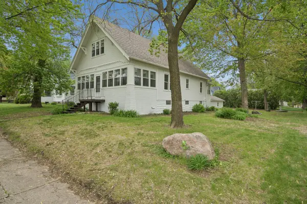 390 Mcgrann Street, Green Isle, MN 55338