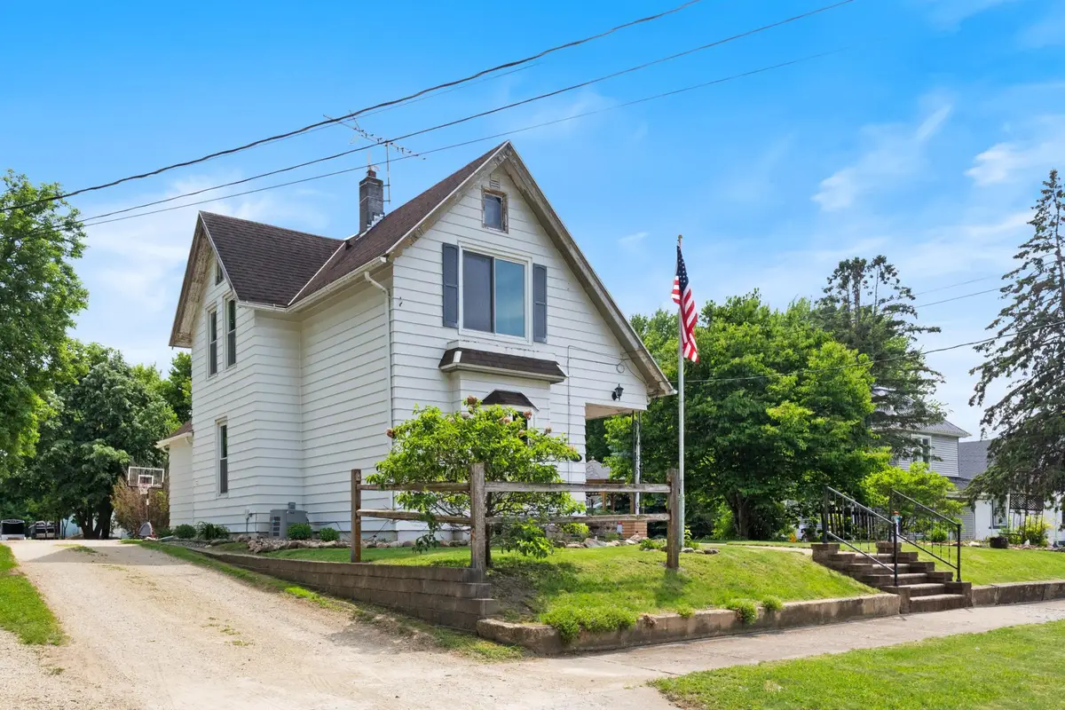 809 Home Street, Kenyon, MN 55946 - #1