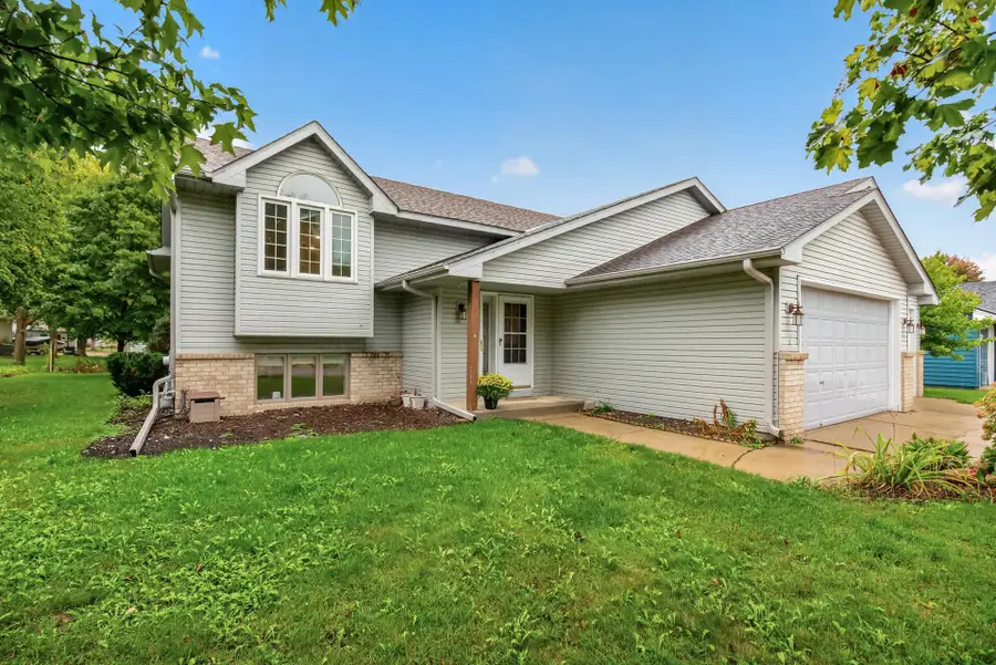 135 Obrien Parkway, Belle Plaine, MN 56011 - #2