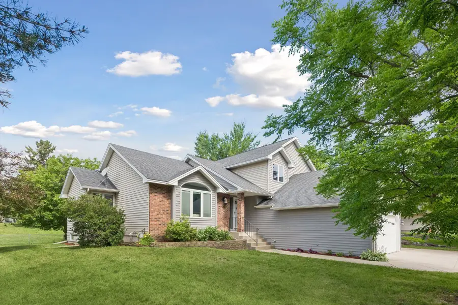 9994 Dunberry Circle, Eden Prairie, MN 55347 - #2