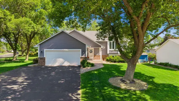 9056 Glacier Road, Woodbury, MN 55125