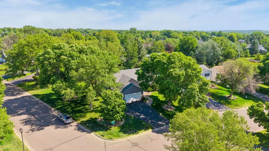 9056 Glacier Road, Woodbury, MN 55125 - #3
