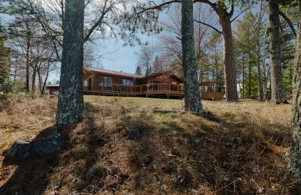 8947 E Wakemup Village Road, Cook, MN 55723