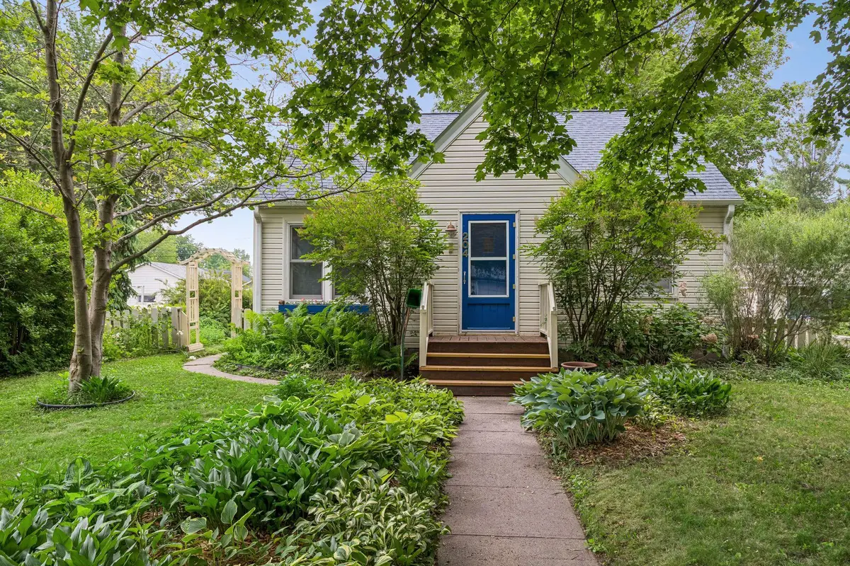 204 Westminster Avenue Sw, Watertown, MN 55388 - #1