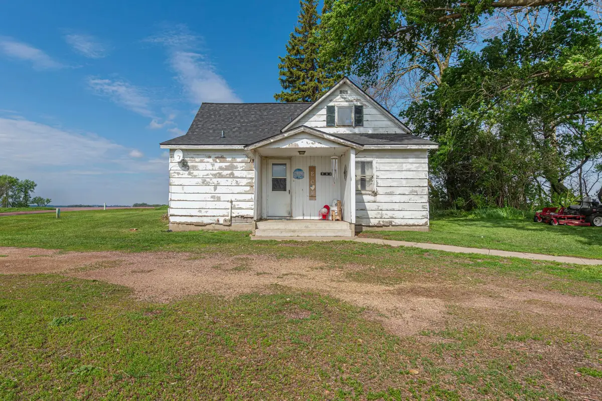 38336 Us Highway 71, Windom, MN 56101 - #1