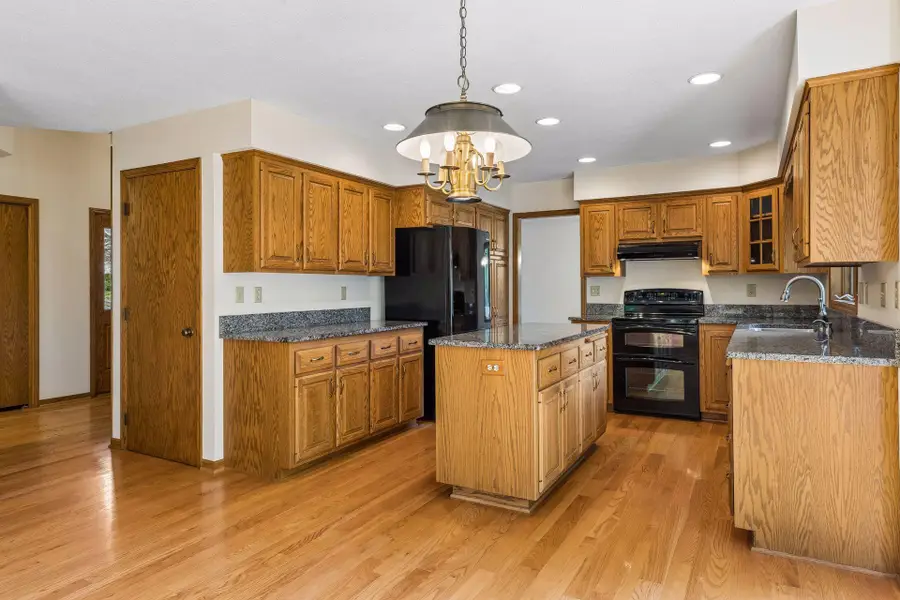 1933 Charlton Street, West Saint Paul, MN 55118 - #3