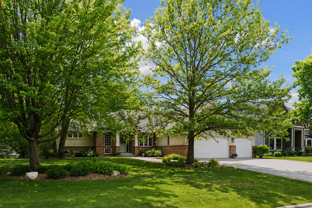 8167 Enclave Road, Woodbury, MN 55125 - #1
