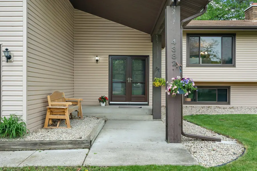 4382 Metcalf Drive, Eagan, MN 55122 - #2