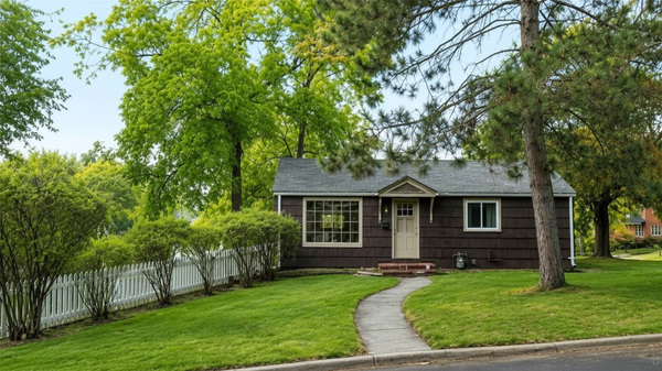 823 Elm Street, Hudson, WI 54016