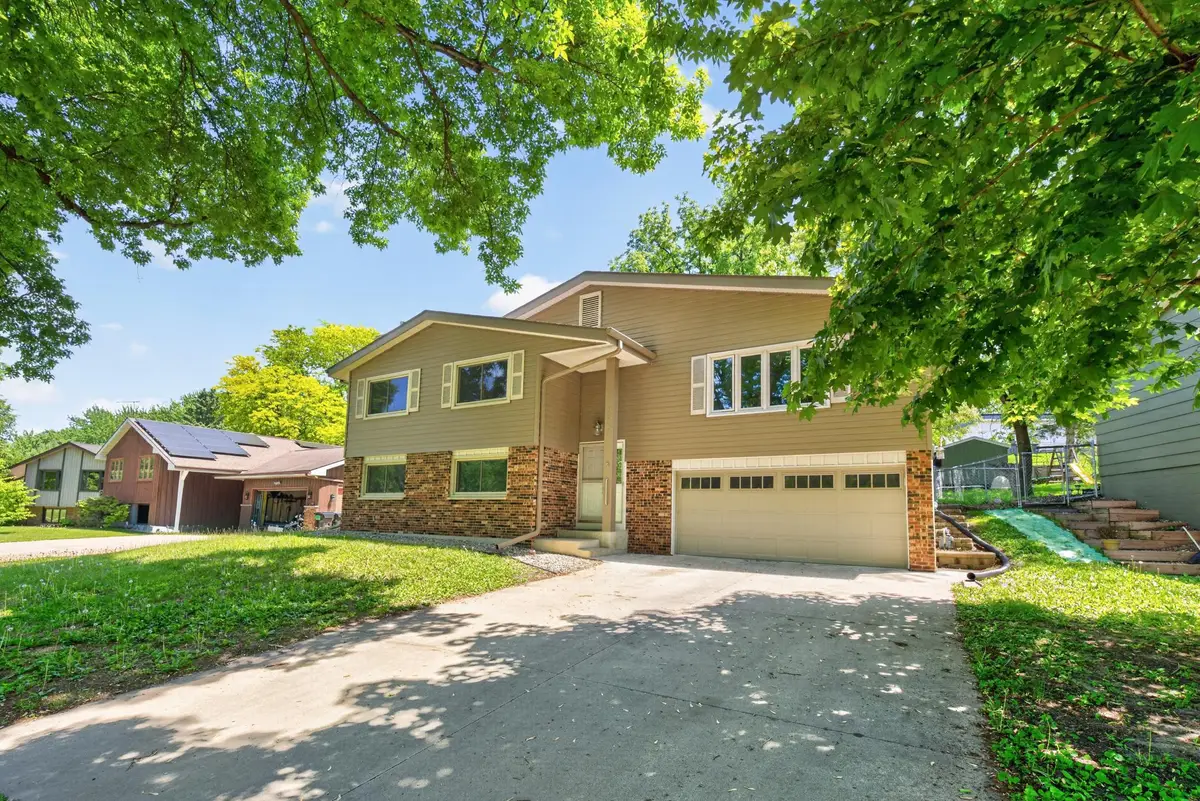 3002 9th Avenue Nw, Rochester, MN 55901 - #1