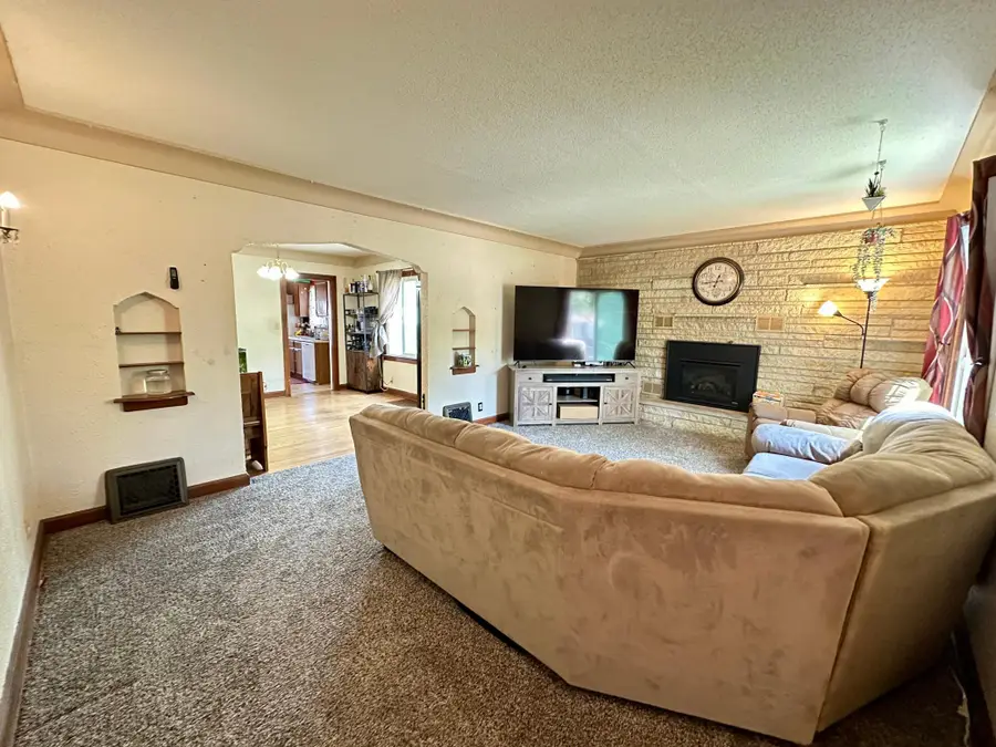 804 W Mark Street, Winona, MN 55987 - #3