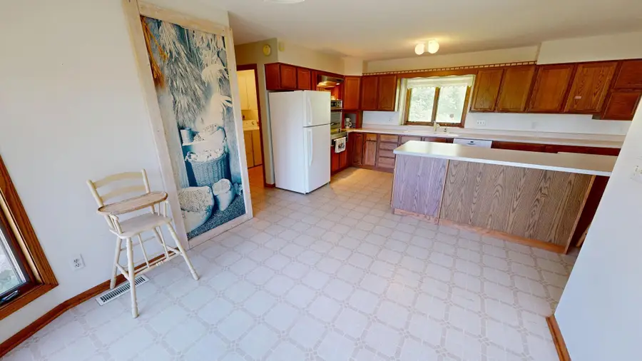 3172 15th Avenue Nw, Willmar, MN 56201 - #3