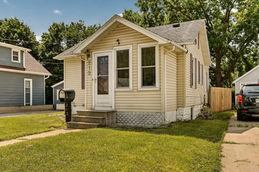 212 10 1/2 Street Se, Rochester, MN 55904 - #2