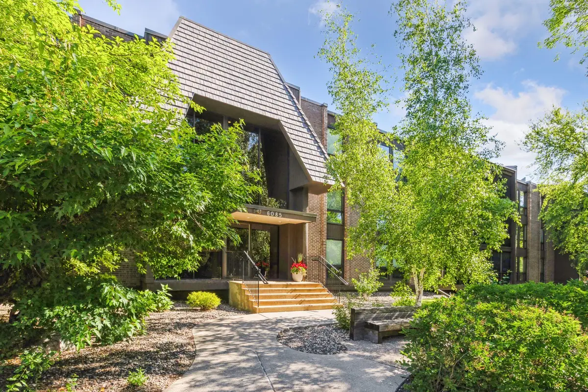 6085 Lincoln Drive #214, Edina, MN 55436 - #1