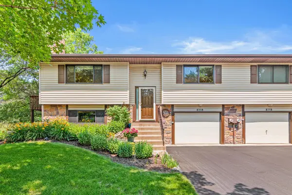 825 Martha Lake Court, Shoreview, MN 55126