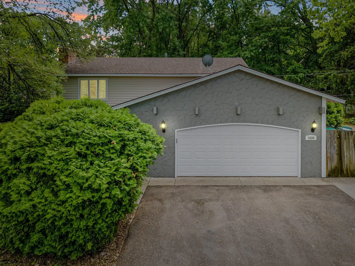 1630 Rice Creek Road Ne, Fridley, MN 55432 - #1