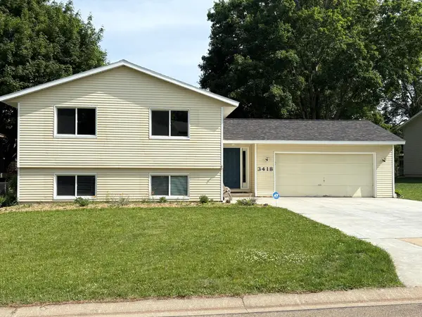 3418 Chalet View Lane Nw, Rochester, MN 55901