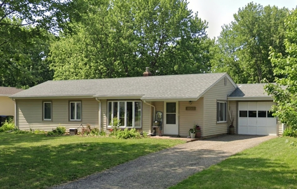 2071 Lindy Avenue, Roseville, MN 55113