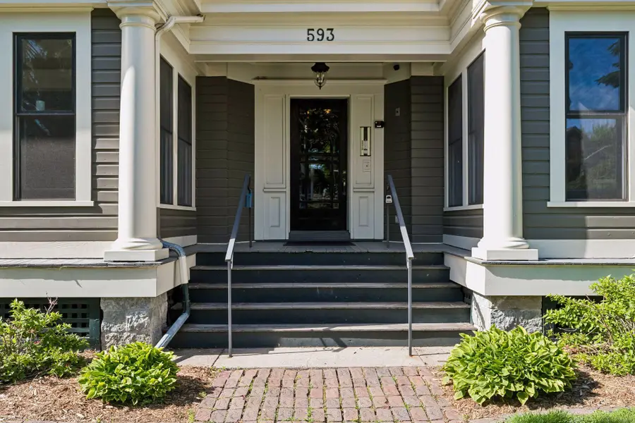 593 Laurel Avenue #3E, Saint Paul, MN 55102 - #2