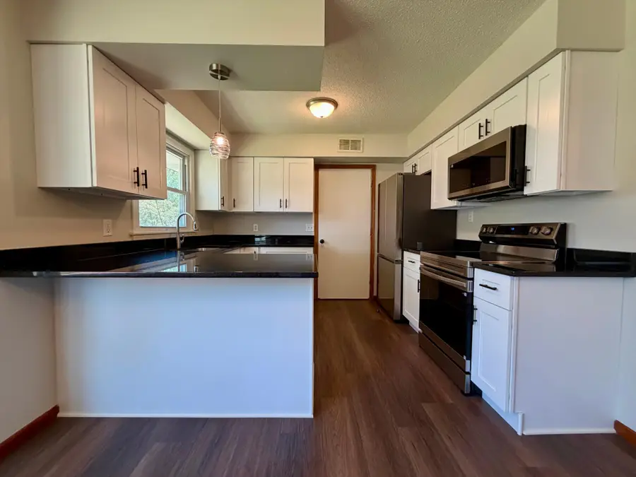 7208 Bryant Avenue N, Brooklyn Center, MN 55430 - #3