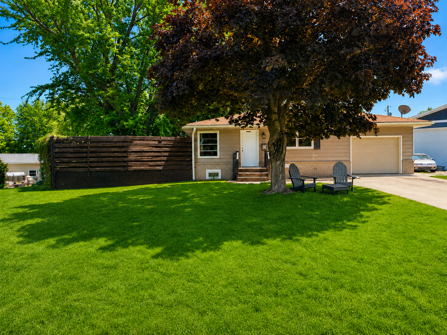 402 Sunset Court Ne, Stewartville, MN 55976 - #2