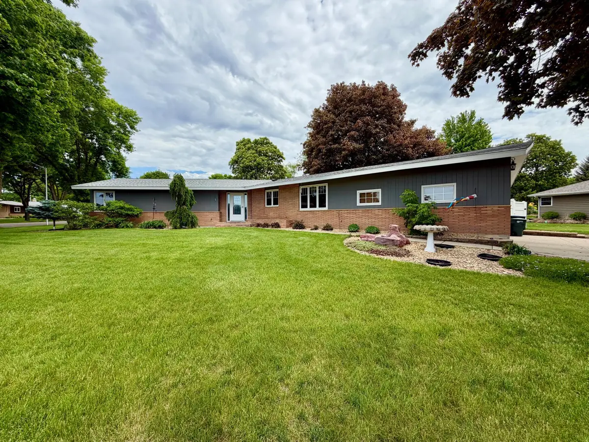 306 S Fairview Drive, Luverne, MN 56156 - #1