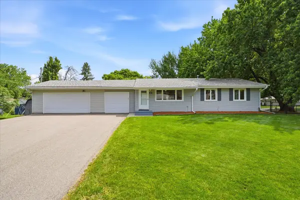 320 113th Avenue Ne, Blaine, MN 55434
