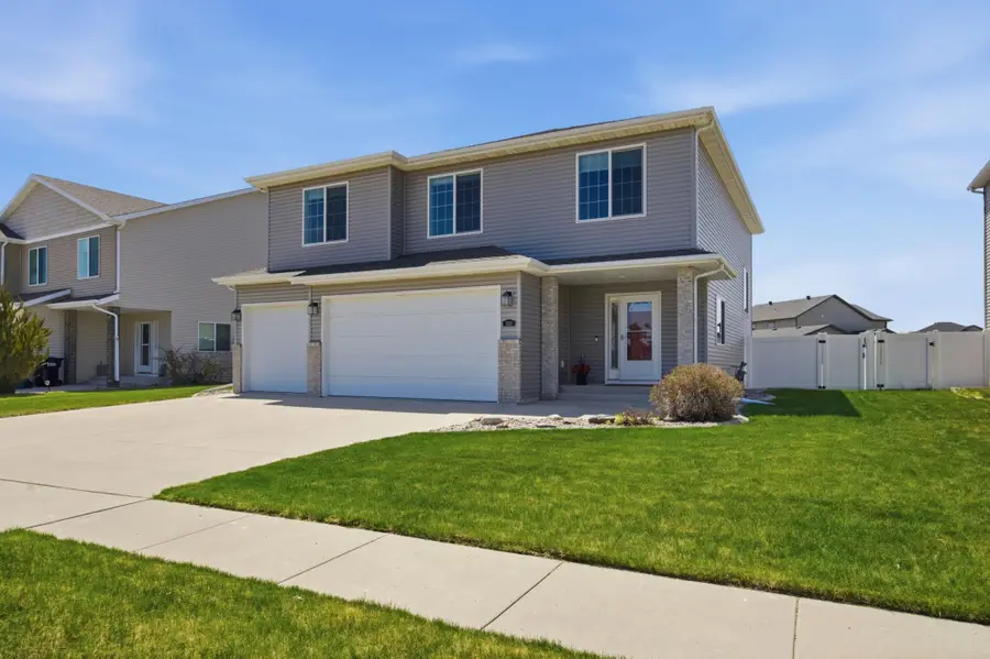 3122 5th Street E, West Fargo, ND 58078 - #3