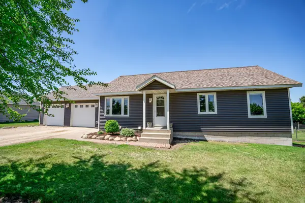 13012 212th Avenue Ne, New London, MN 56273