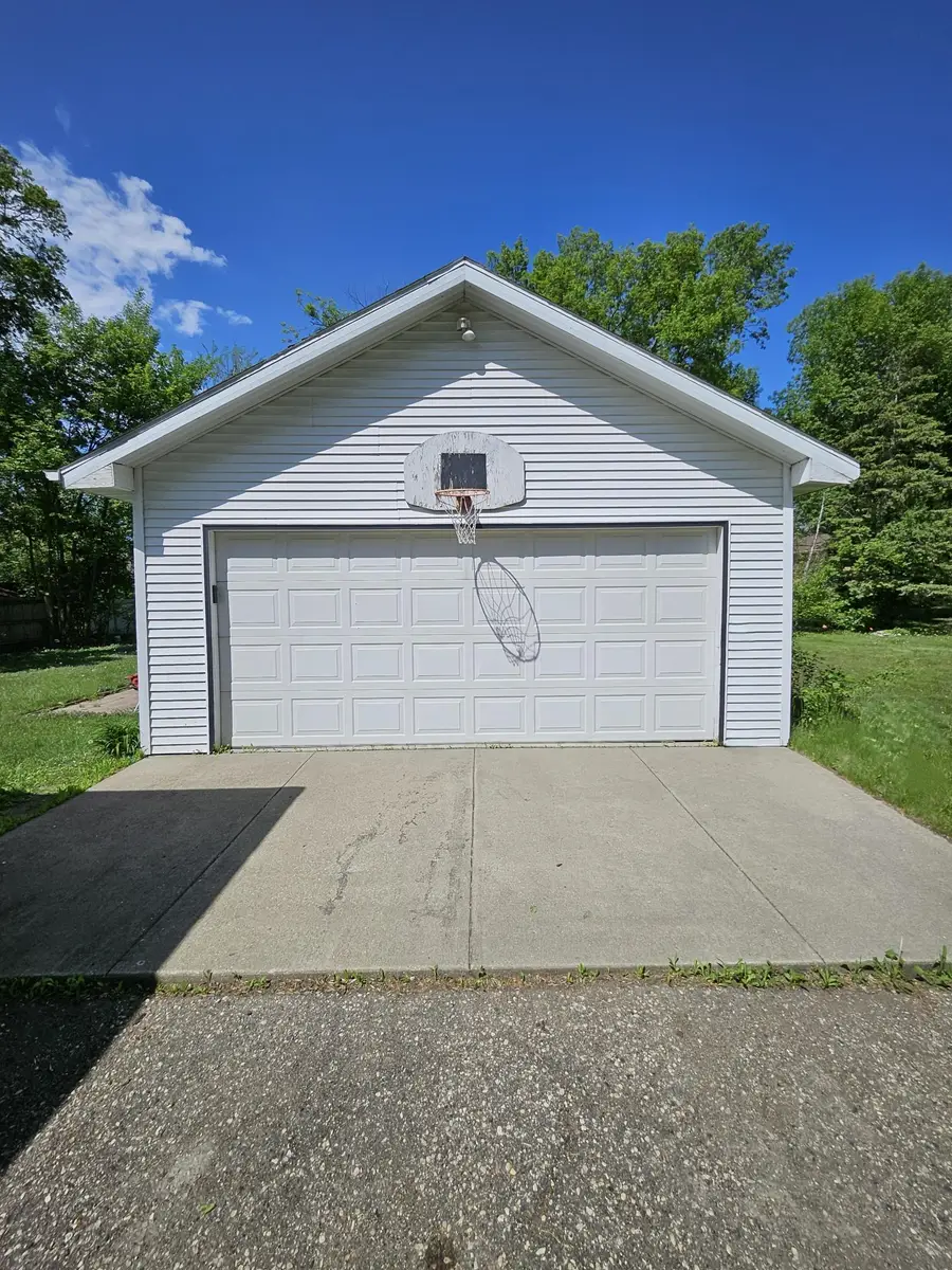 809 Park Avenue, Morris, MN 56267 - #3