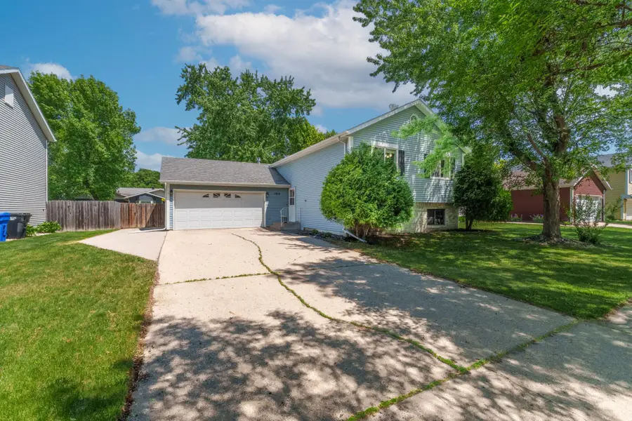 1919 27th Avenue S, Fargo, ND 58103 - #2