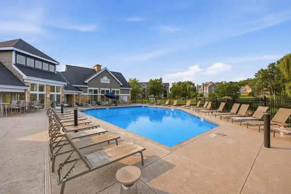 6048 Chasewood Parkway #1, Minnetonka, MN 55343