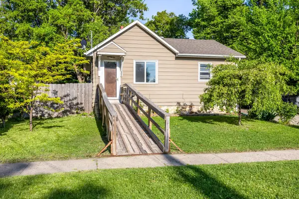 405 14th Street N, Moorhead, MN 56560