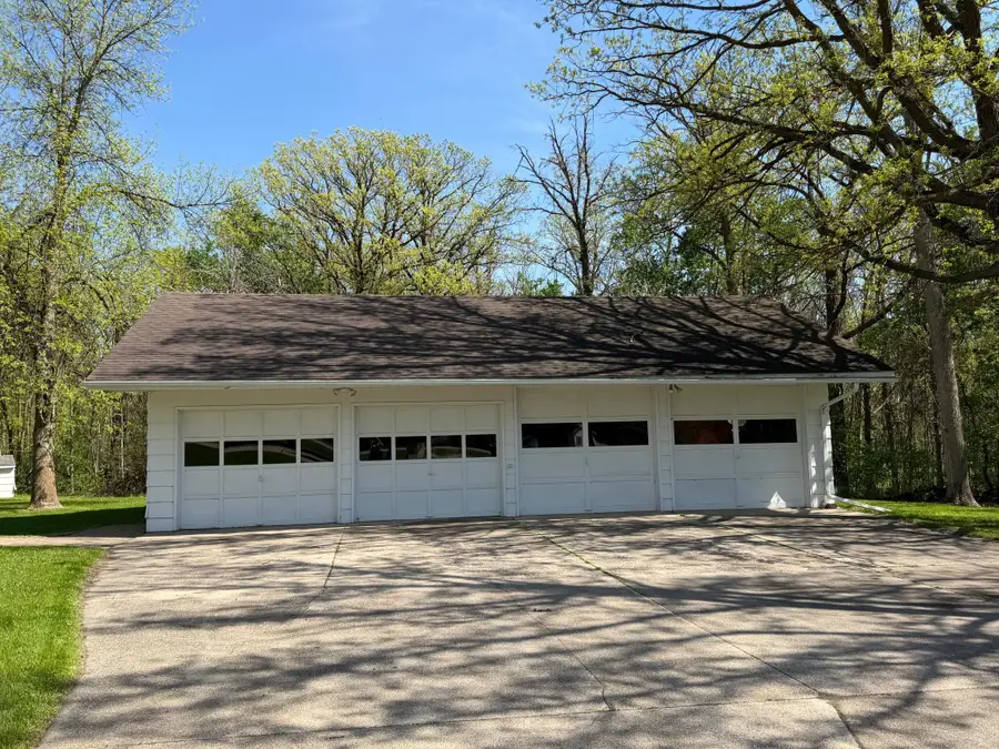 814 11th Avenue Se, Roseau, MN 56751 - #2
