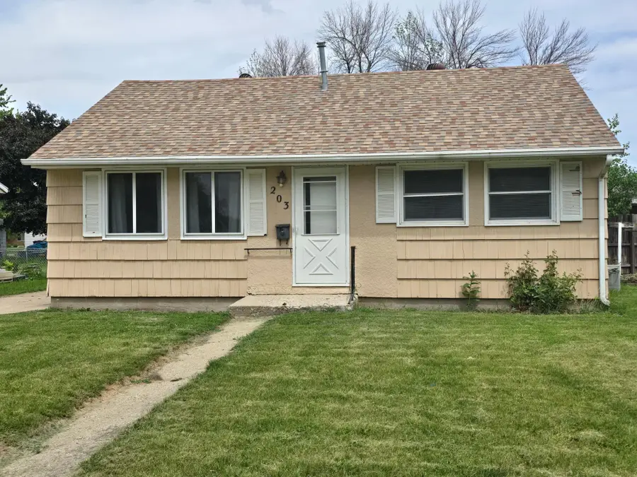 203 Thomas Avenue, Worthington, MN 56187 - #3