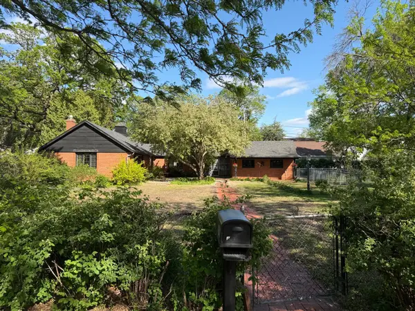 4230 Ewing Avenue N, Robbinsdale, MN 55422