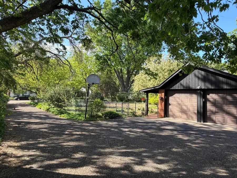 4230 Ewing Avenue N, Robbinsdale, MN 55422 - #3