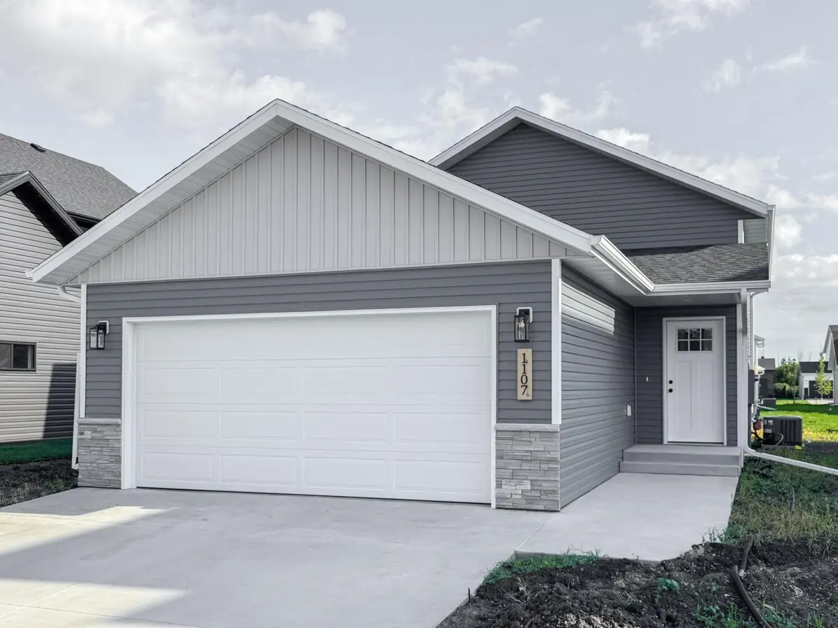 1107 60th Avenue W, West Fargo, ND 58078 - #1