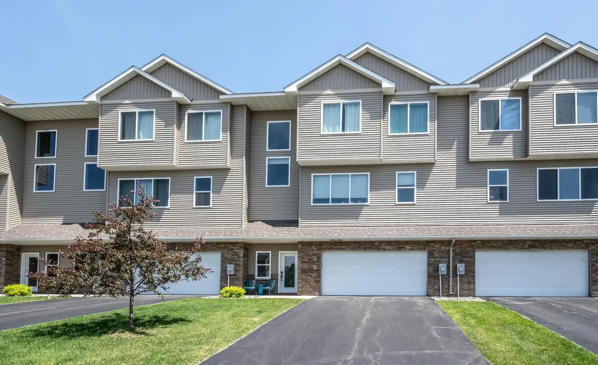 18603 Jonesboro Court, Lakeville, MN 55044 - #1