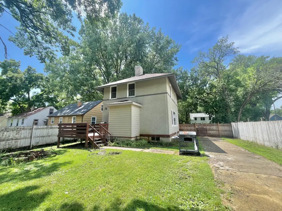 611 16th Street Sw, Willmar, MN 56201 - #2