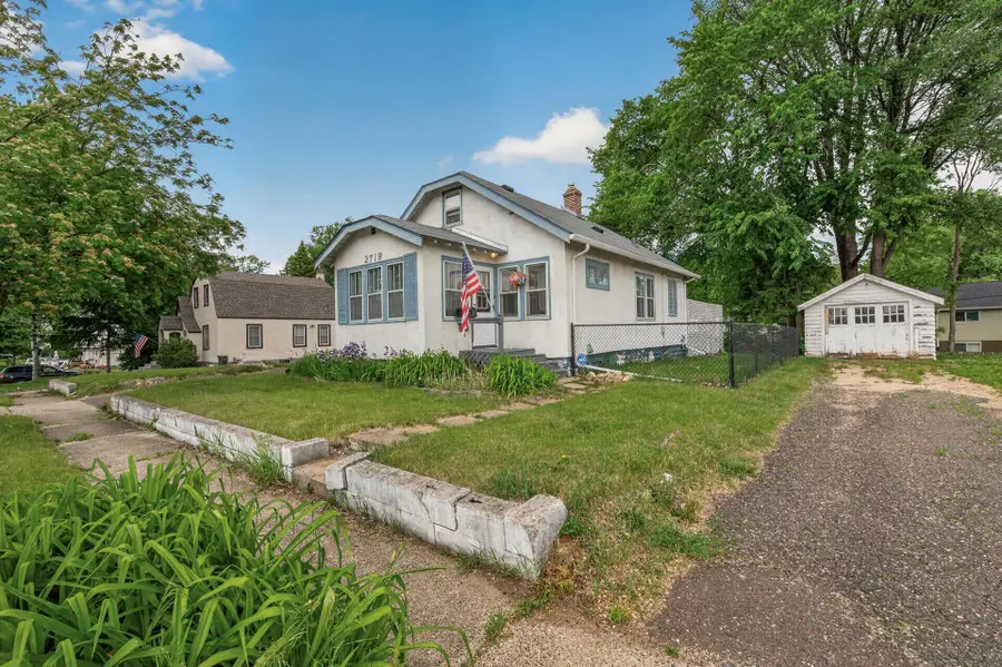 2719 16th Avenue E, North Saint Paul, MN 55109 - #2