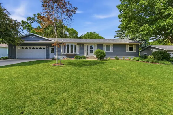 608 26th Avenue Sw, Willmar, MN 56201