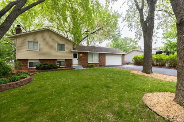 10204 Valley Forge Lane N, Maple Grove, MN 55369