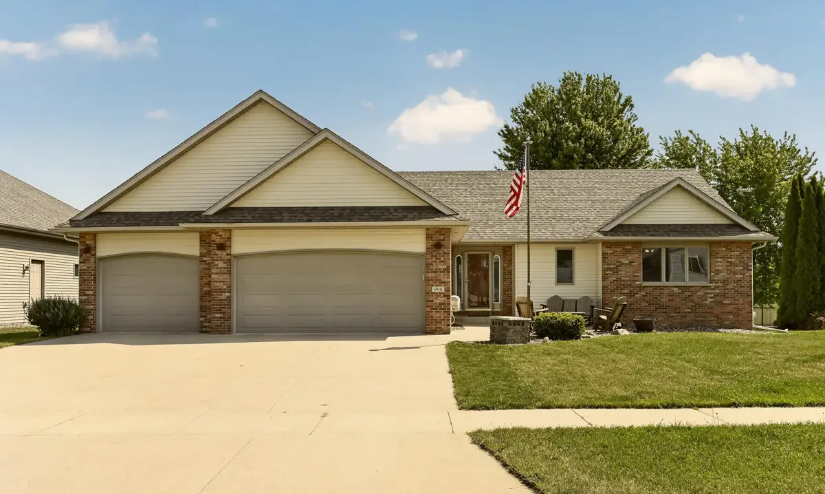 906 Bucknell Boulevard Se, Stewartville, MN 55976 - #1